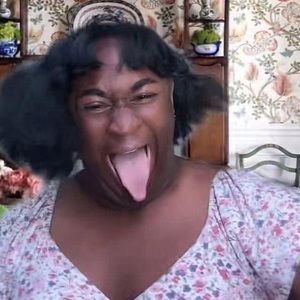 Meet your Posher, Lataya